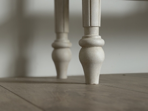 detail_legs_shot.jpg